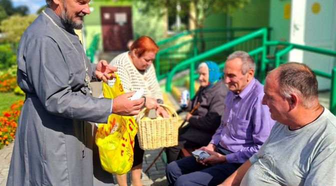 Праздничная встреча с подопечными отделения круглосуточного пребывания в деревне Лукашино