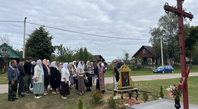 В праздник Медового Спаса в деревне Докудово состоялся традиционный крестный ход
