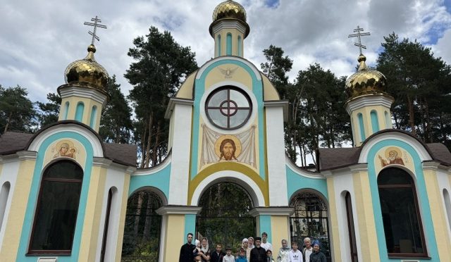 Подопечные воскресной школы посетили Лавришевский монастырь