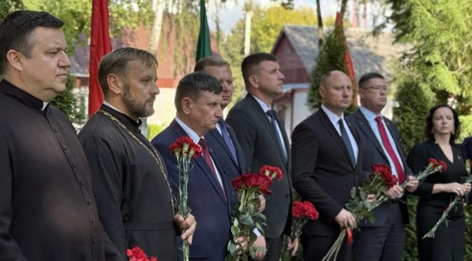 «Память соединяет поколения»: священник принял участие в торжествах по случаю Дня города в Ошмянах