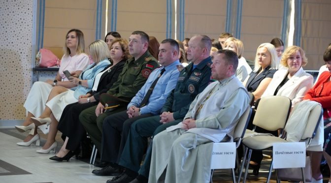 Священнослужитель напутствовал работников сферы образования перед началом учебного года
