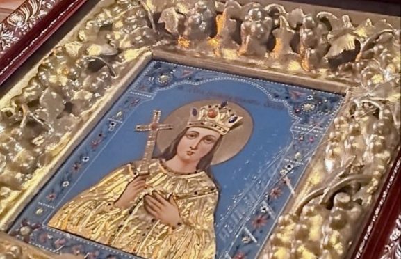 В лидский храм Святых Царственных Страстотерпцев прибыли частицы мощей преподобной Евфросинии Полоцкой, праведной Софии Слуцкой и праведной девы Иулиании Ольшанской
