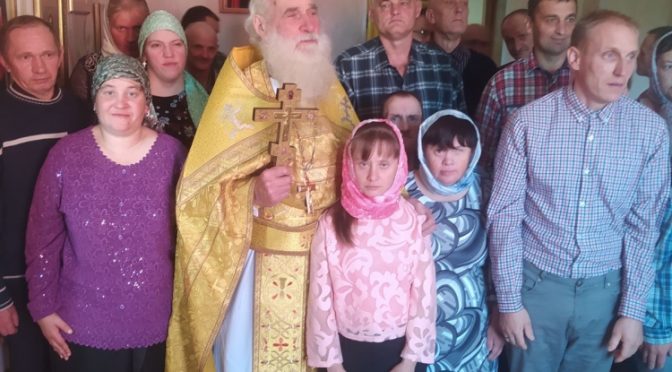 Клирик храма Всех Святых посетил медицинское учреждение в деревне Минойты