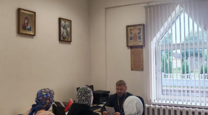 Углубление знаний и духовное возрастание: в ошмянском Воскресенском храме обсудили планы на приходской учебный год
