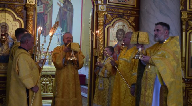 ЕПИСКОП ПОРФИРИЙ СОВЕРШИЛ БОЖЕСТВЕННУЮ ЛИТУРГИЮ В КАФЕДРАЛЬНОМ МИХАЙЛОВСКОМ СОБОРЕ
